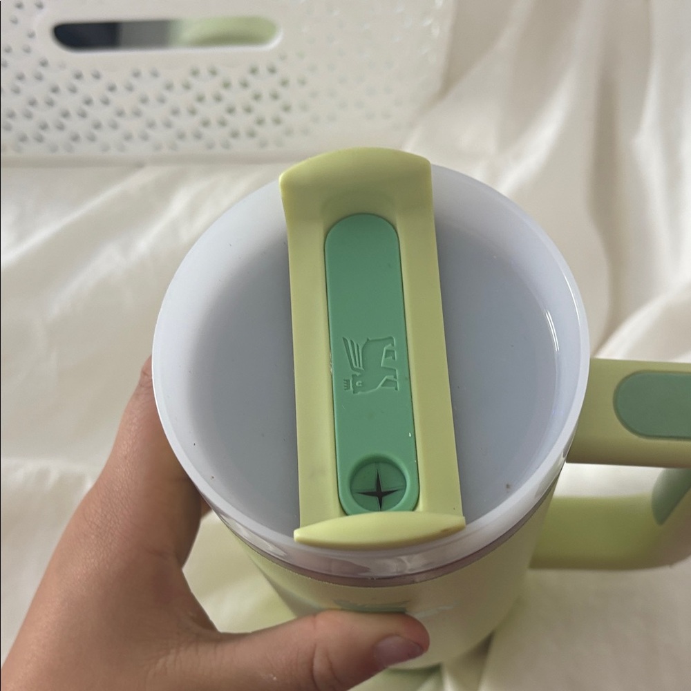 Stanley Lime Insulated Mug with Handle - Picture 5 of 7